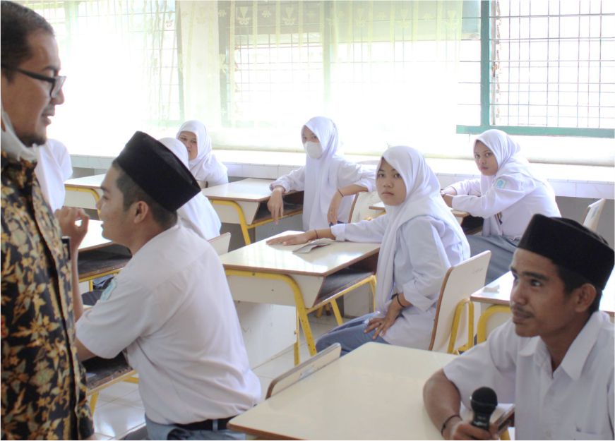 Romi Juliansyah " Sebagai Pemilih Pemula Diharapkan Siswa dan Siswi Harus Selektif Dalam Memilih Kepala Negara, Daerah maupun Anggota Dewan Perwakilan Rakyat"