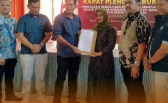 Rapat pleno terbuka penetapan perolehan kursi dan penetapan calon terpilih anggota DPRK Aceh Barat pemilihan umum tahun 2024. Kamis (02/05/2024).